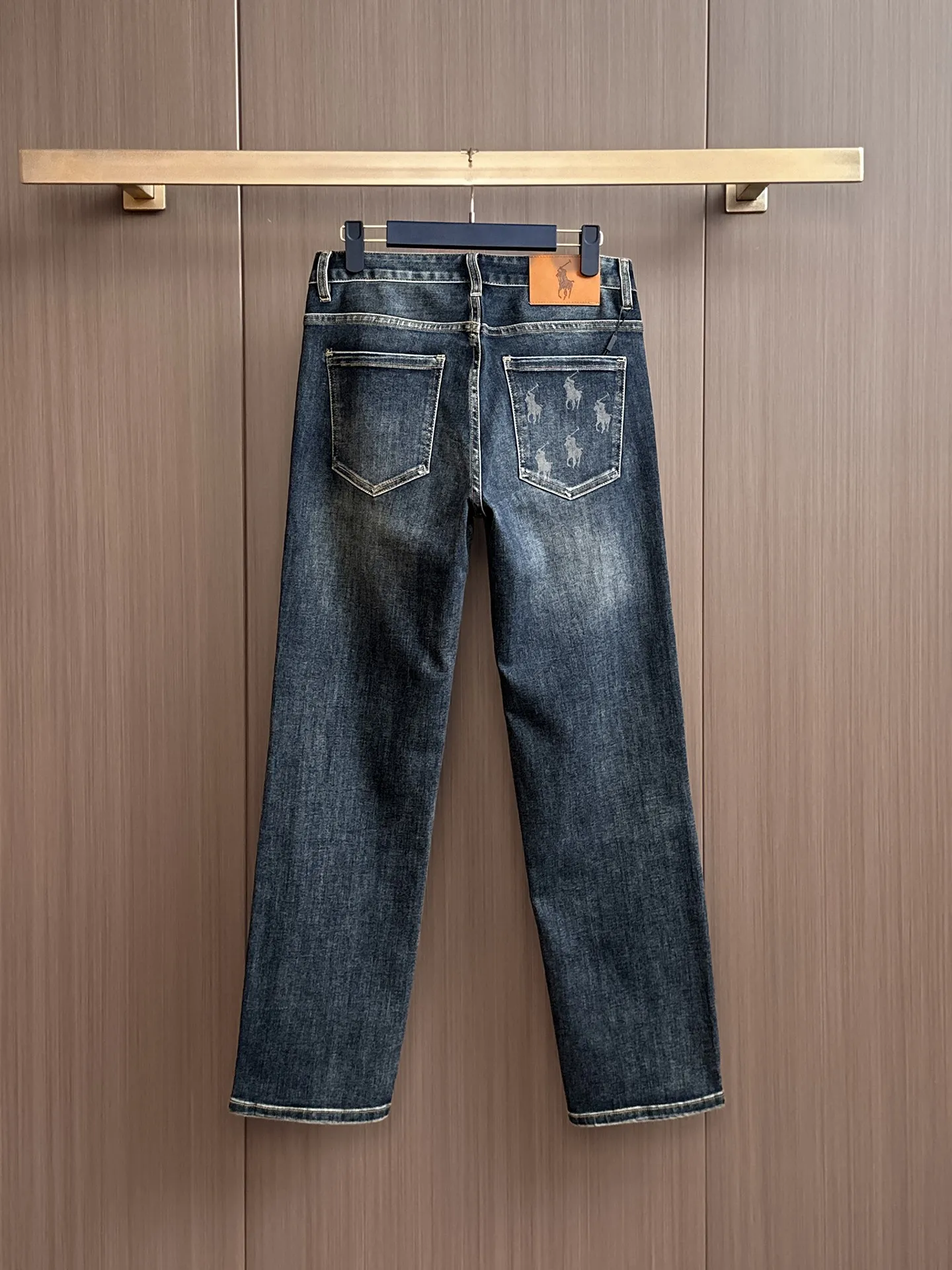P260 Paul 25ss autumn and winter new jeans, high elastic fabric, imported custom high-end washed cloth 🌹🌹High breathability and comfort, impeccable details, brand element design concept, reflecting high quality. It feels delicate and soft! It presents a casual cut and the upper body shape is great! Yardage: 28-38 (no 35.37)